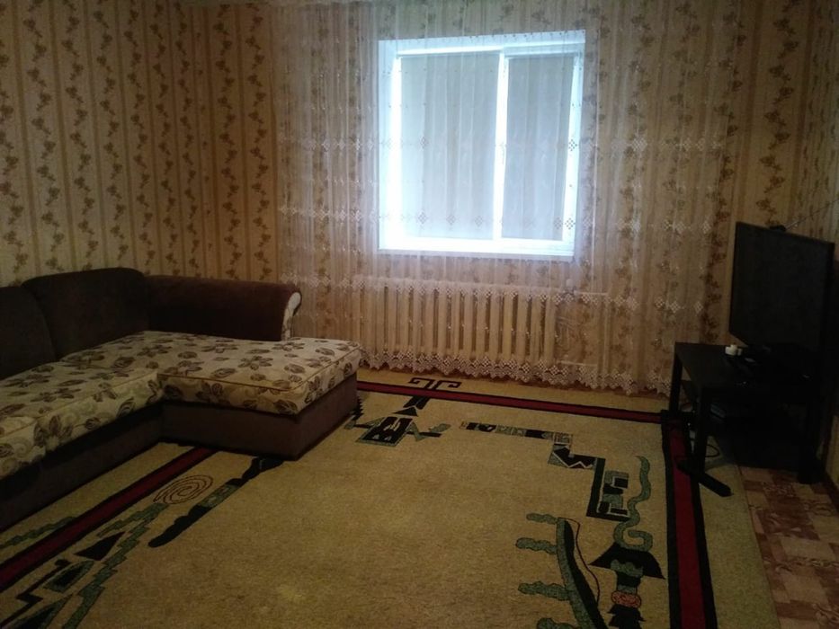 Сдается 1 комн кв в 10 мкр.