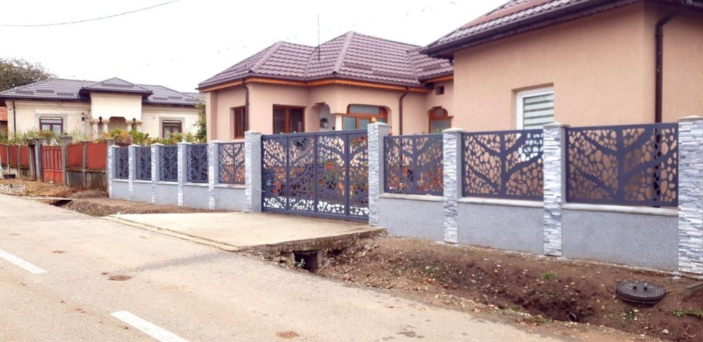 Gard fier forjat, Porti debitate personalizate