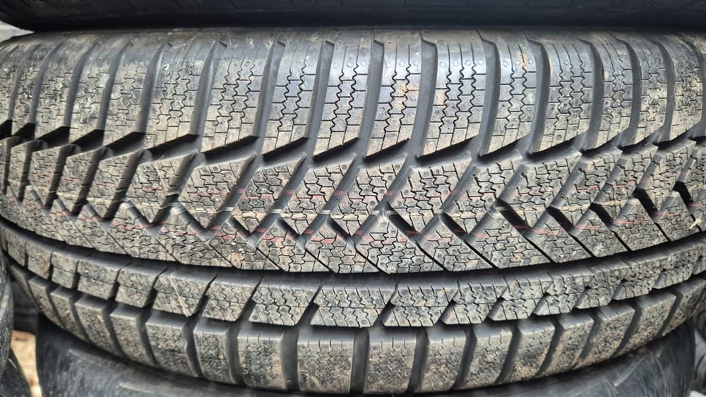 215 60 18 Continental Duster Bigster noi 4 anvelope iarna noi