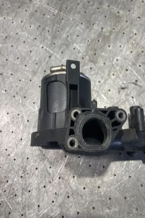 Suport filtru combustibil A 651 200 19 56 Mercedes-Benz C-Class 2008