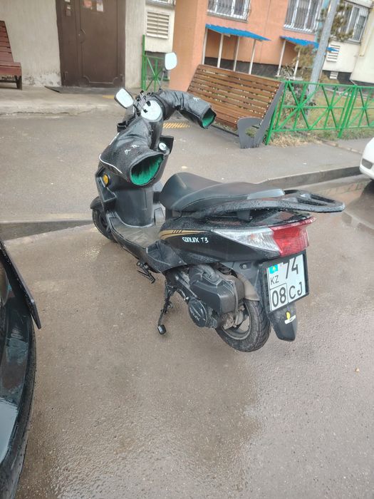 Мопед.          .