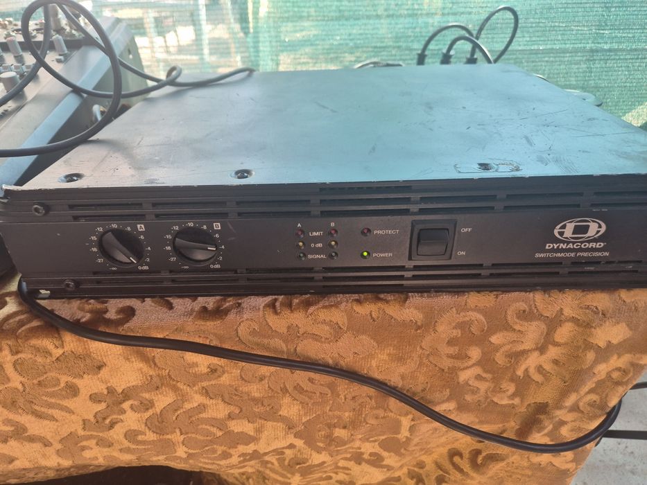 Vând doua boxe Dynacord VL 212 doua bucati originale, doua FBT Max 6A si mixer Dynacord cms 3 si un bass de 12 țoli LD si putere Dynacord 2200 wati