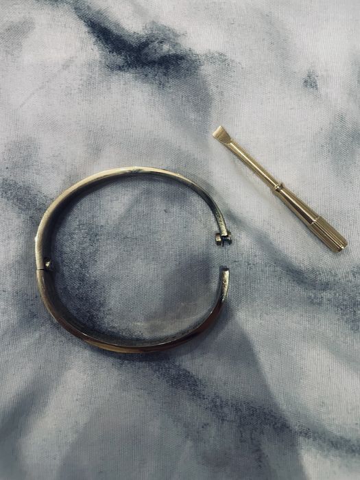 Златно Картие с камъчета