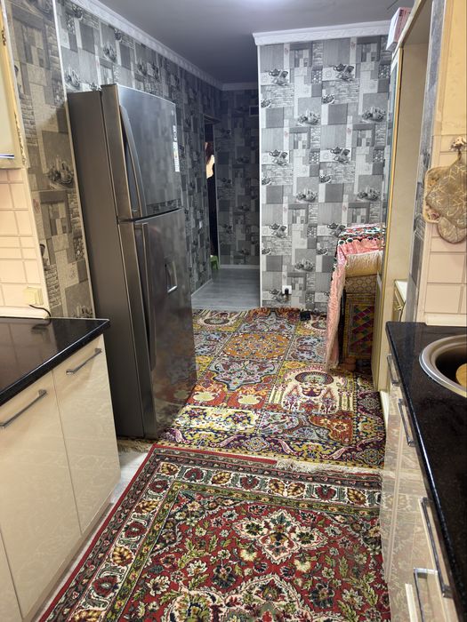 Срочно квартира сотилади