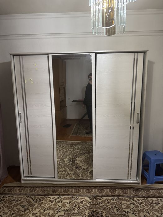 Спальный гарнитур сотилади