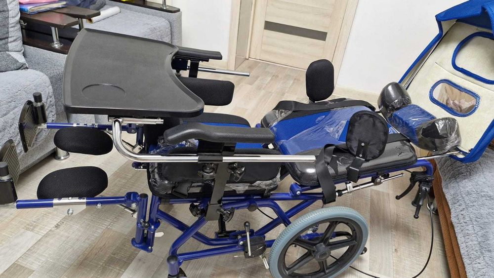 Продам инвалидную коляску.