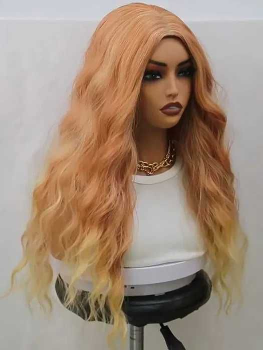 Оранжева къдрева перука с руси краища на път