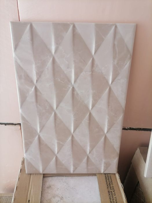 Продам плитку керамическую.