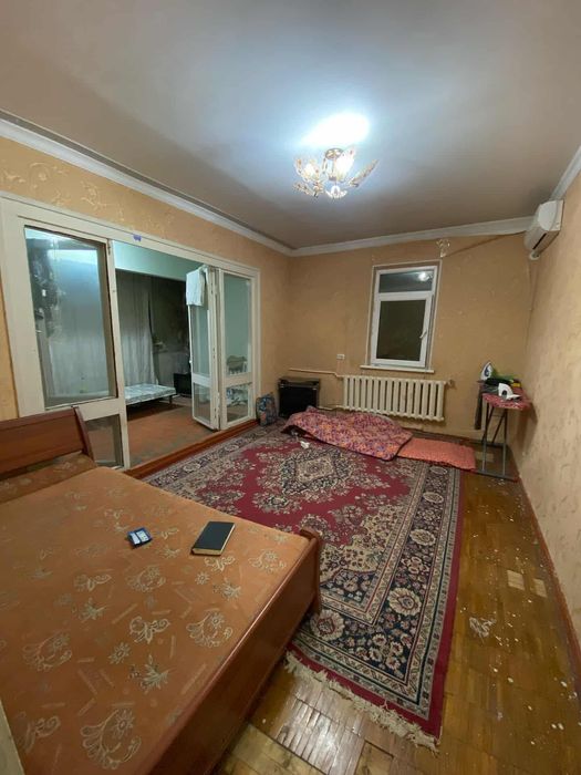 Kvartera 1 xonali yigitlar uchun 1 kishi olinadi