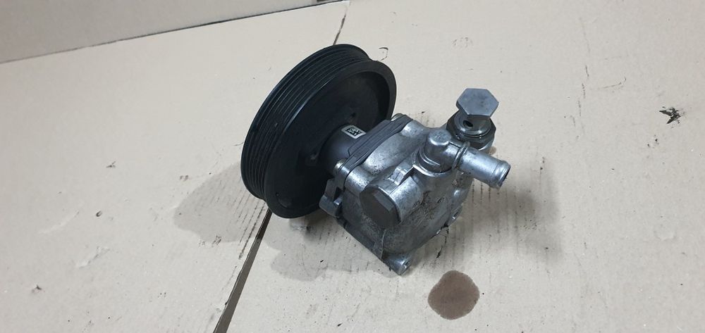 Pompa servo bmw 3.0d M57 e60 e61 e90 e92 e91 e70 e71 x3 x5 x6