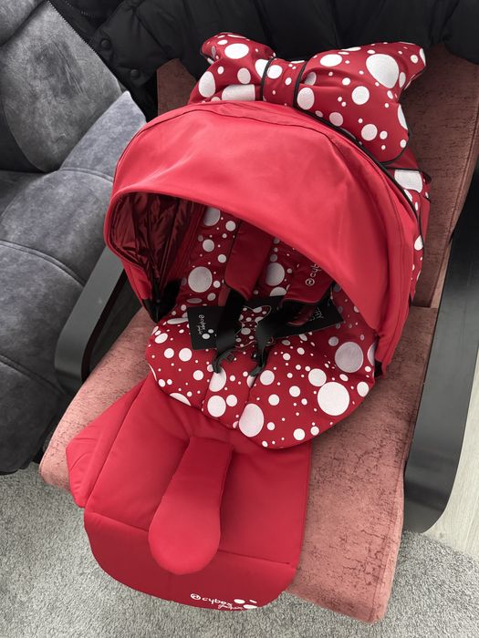 детска количка Cybex Jeremy Scott Priam 4