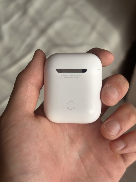 airpods 1 оригинал в отличном состояние
