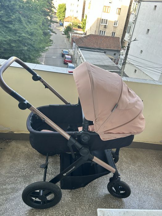 Vand carucior in stare foarte buna