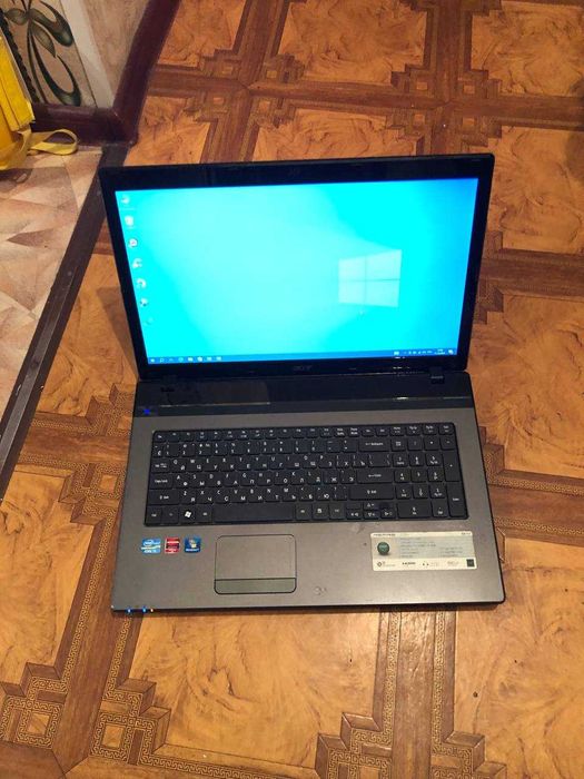 Срочно ASER intel i5 всё работает продам диагональ экрана 17,3