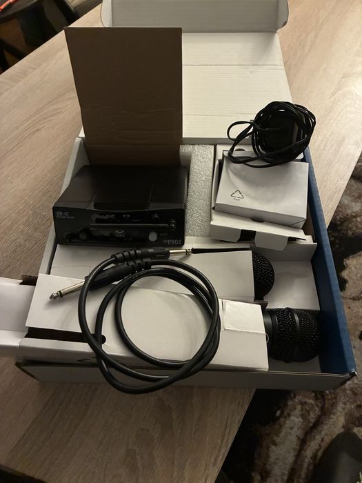 Двоен безжичен микрофон AKG WMS40 mini dual