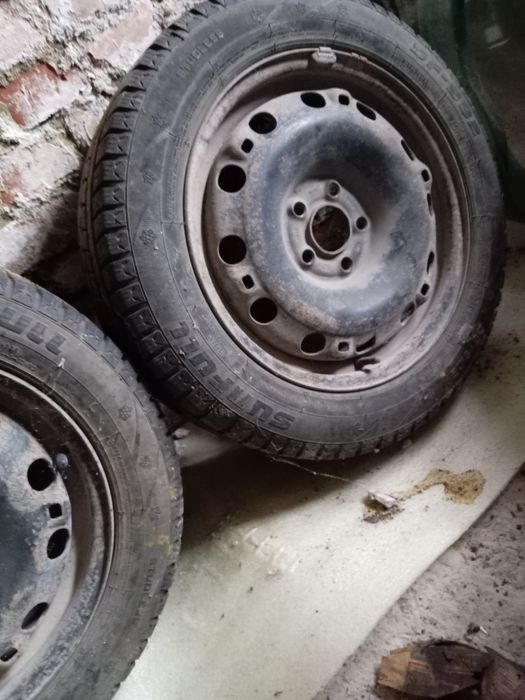 Железни джанти със зимни гуми