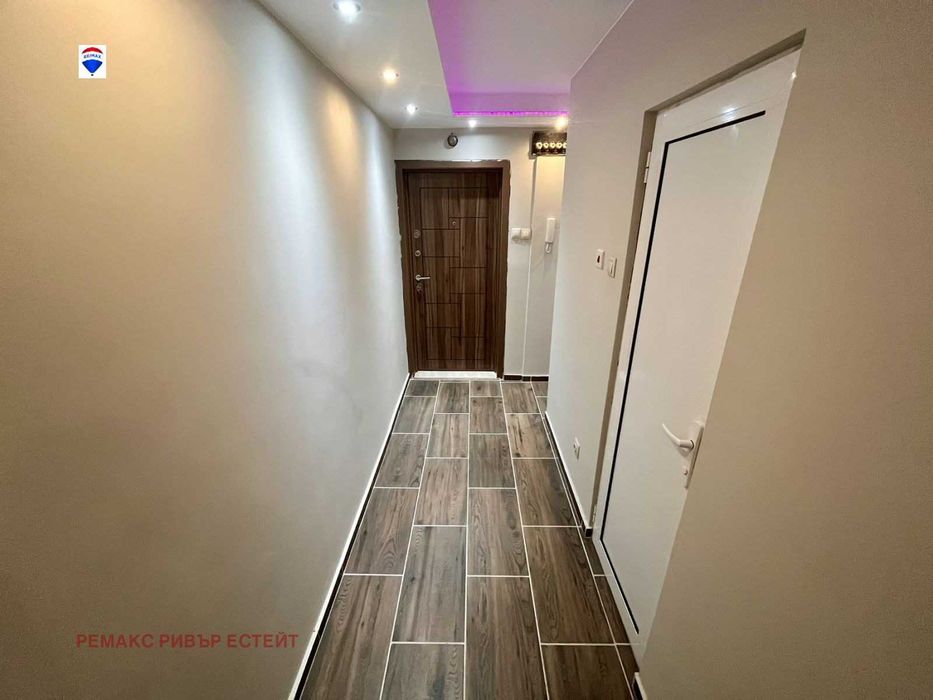 Продава се Едностаен апартамент в Русе, Здравец Изток - 41 кв.м за 1027 €/кв.м - Снимка #3