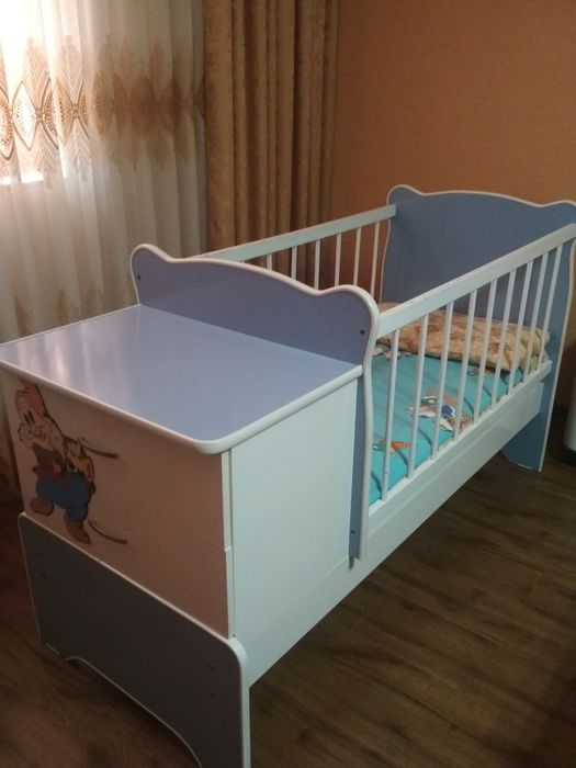 Продам детскую  кровать