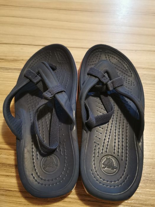 Slapi Crocs 10/11