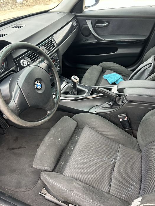 BMW 318i, motor 2.0 benzina