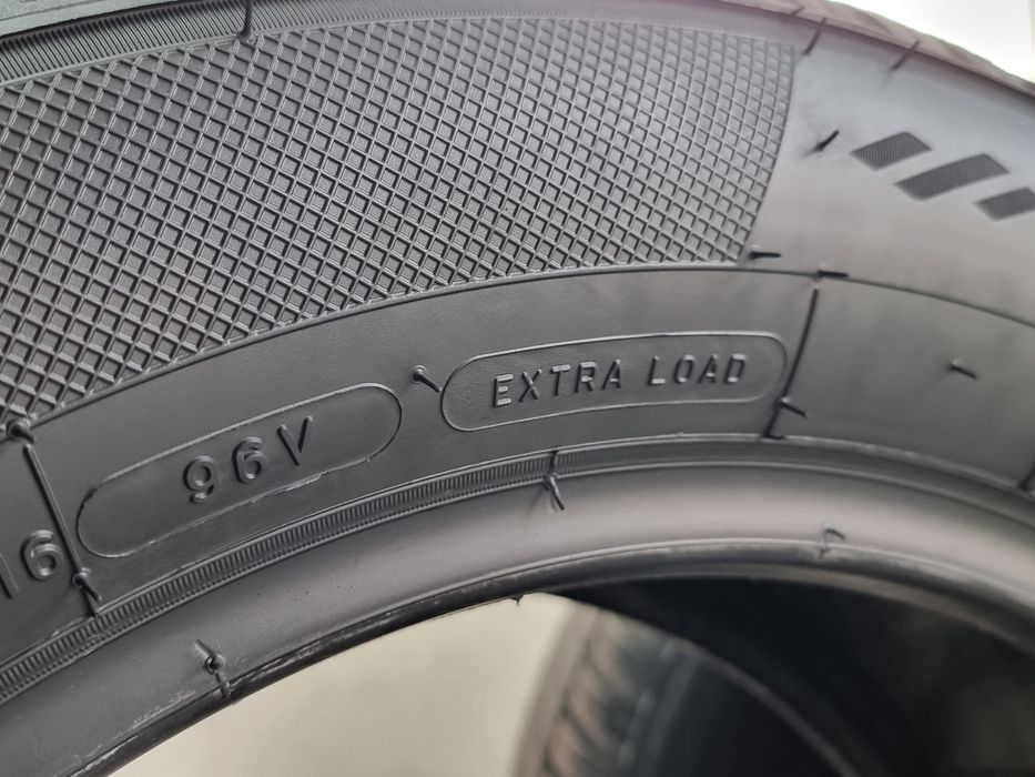 "Dot 24" 205/60/16 Kleber 2Броя: 200лв 7.5мм Всесезонни гуми