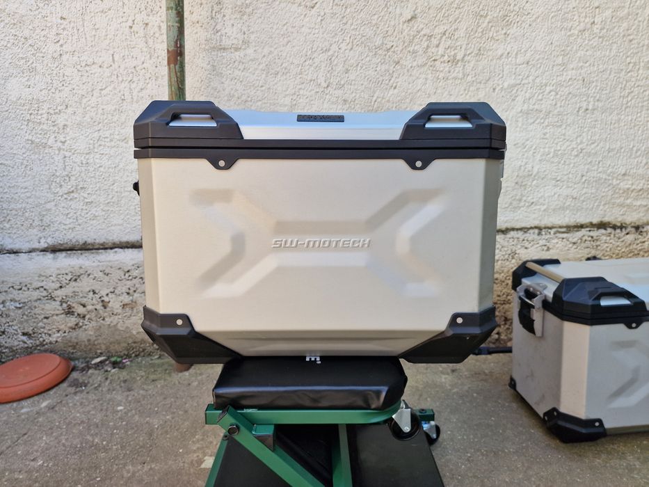 Cutii laterale (side case) 45L/37L + suporți SW Motech Trax CRF1000 Ad