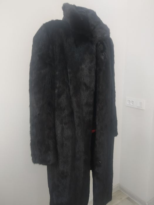 Натуральные норковые шубы большого размера.