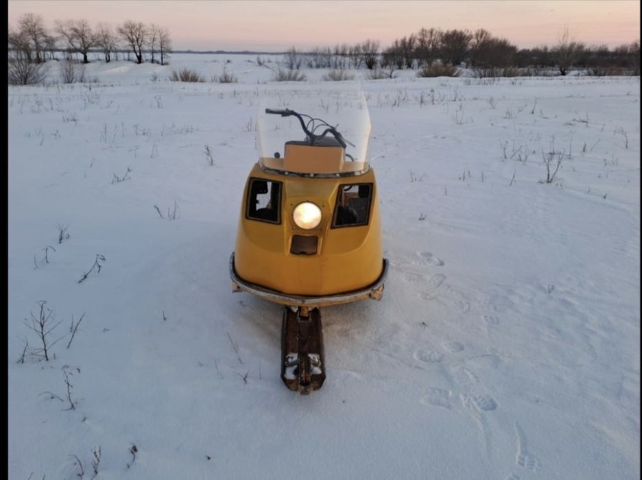 Продам снегоход буран