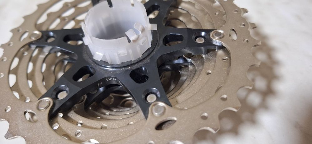 250 lei Caseta Ultegra CS  HG 800=11