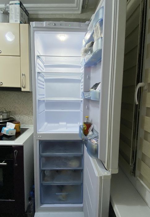 Холодильник Бирюса