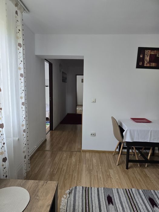 Cazare / apartament la etaj în vila