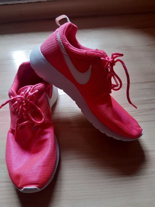 Маратонки NIKE дамски, 38-ми номер