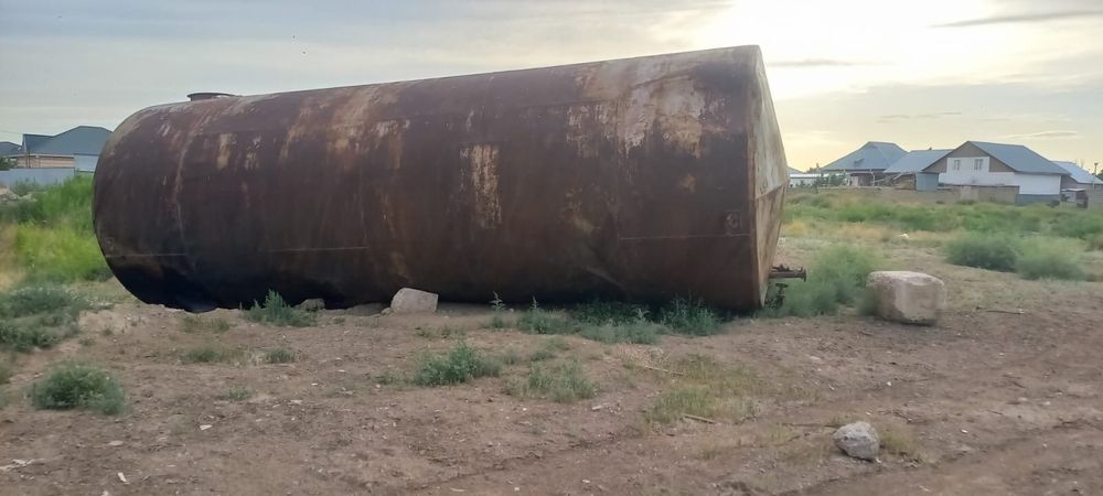 Срочно продам Емкость