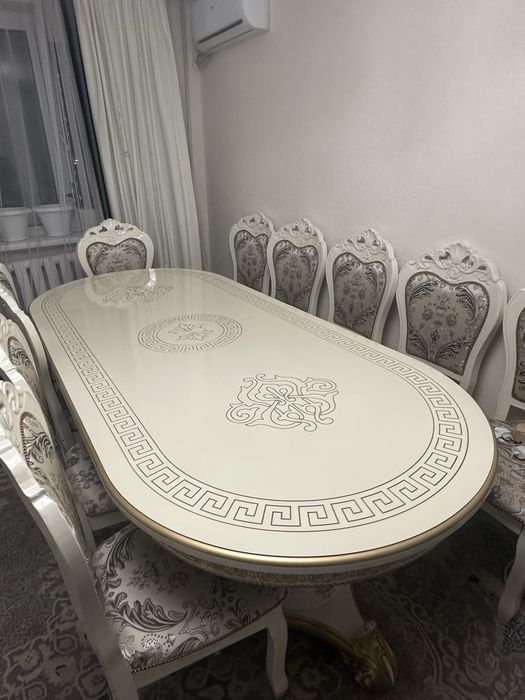 Продам стол для гостинной + 14 стульев