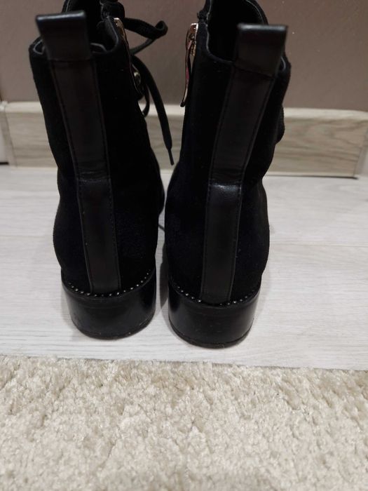 Есенни боти от естествен велур