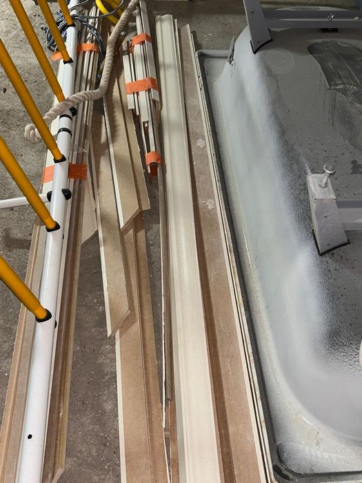 Строительные материалы, карниз