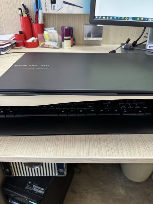 Asus VivoBook i7(12Th)SSD 512Gb/16Gb ram/Windows 11 Pro