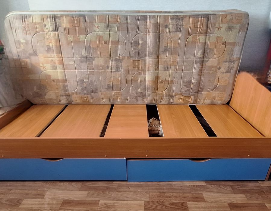 Кровать односпальная