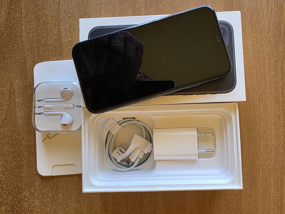 Iphone 11 64gb Black liber de retea impecabil factura garantie