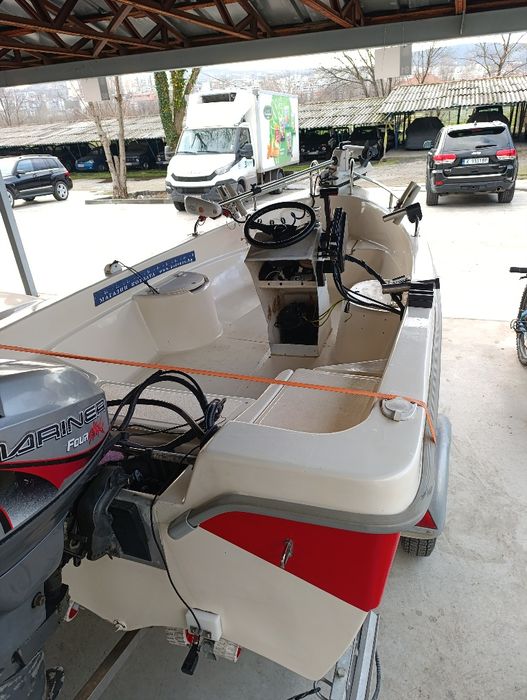 Лодка с мотор 15к.с.