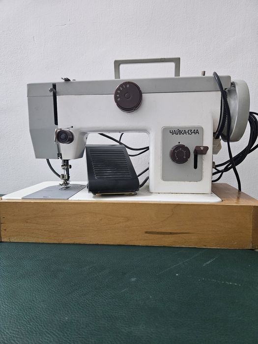 Продам Швейную машинку