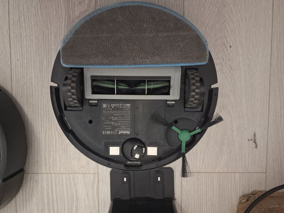 iRobot Roomba Combo Essential Black (aspirator+mop)