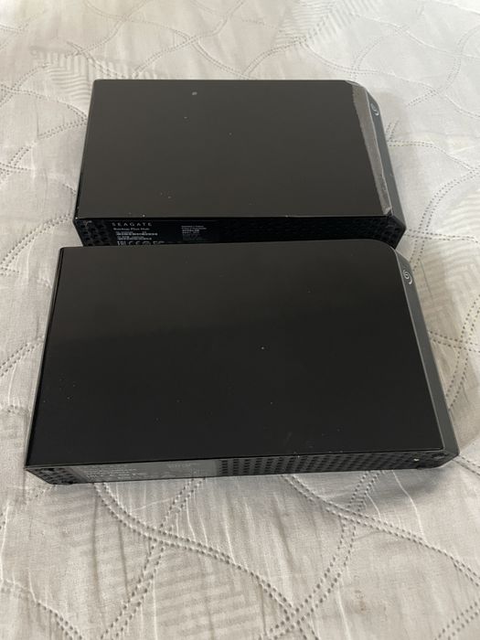 Два броя външни HDD