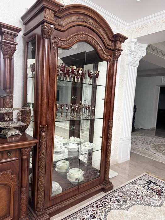 Сервант для гостинной