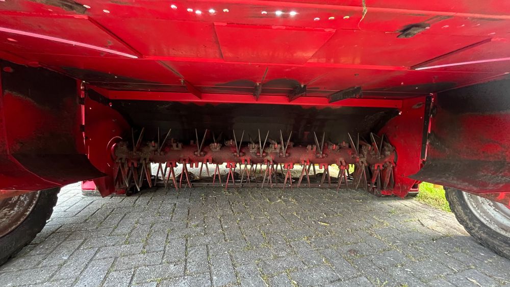 Pöttinger Kasilka, Claas Arion Case Puma, Belarus, John Deere tortadi