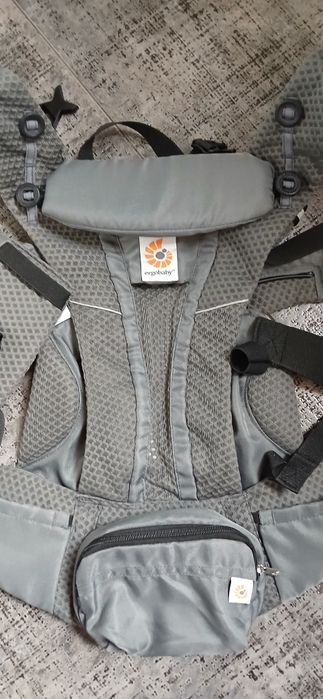Ergobaby Ергономична раница Omni Breeze сива