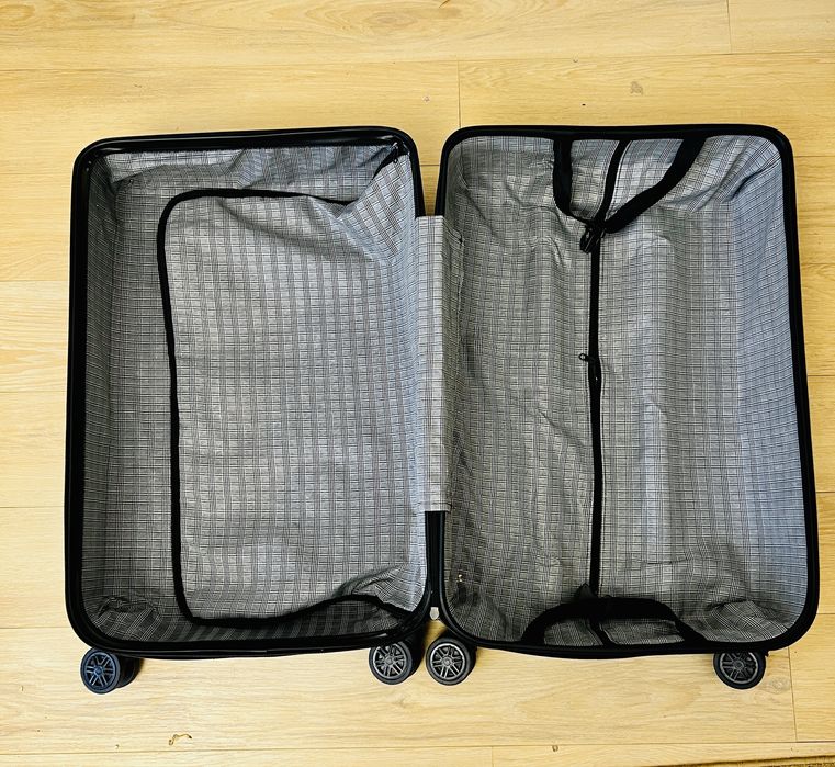 Чемодан для путешествии