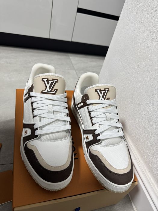 Adidasi Louis Vuitton