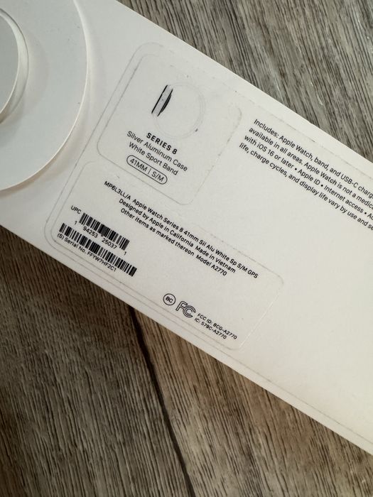 Продам Apple Watch 8