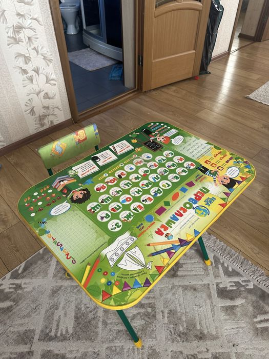 Детский столик и стульчик